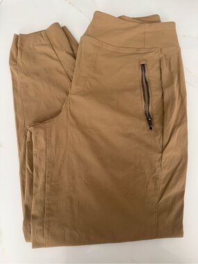 Athleta trekkie jogger 6P, good used condition